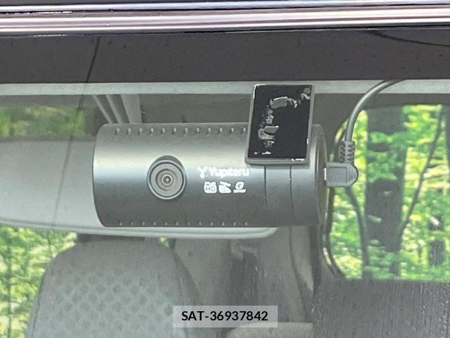 Daihatsu TANTO 2019-10 8875485-6