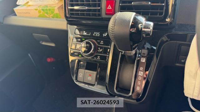 Daihatsu TANTO 2022-11 8875491-17