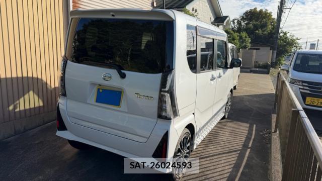 Daihatsu TANTO 2022-11 8875491-2