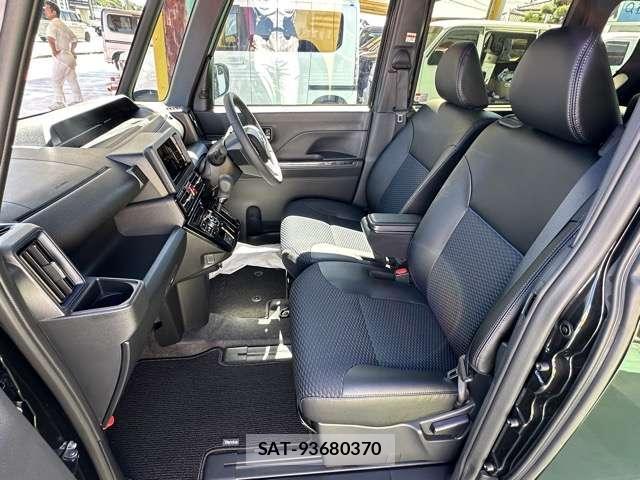 Daihatsu TANTO 2025-10 8875593-4