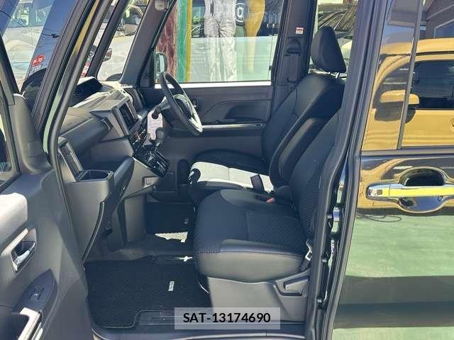 Daihatsu TANTO 2025-10 8875596-4