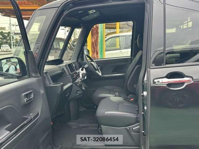 Daihatsu TANTO 2025-11 8875601-4