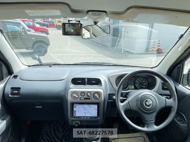 Daihatsu TERIOS KID 2012-04 8874861-2