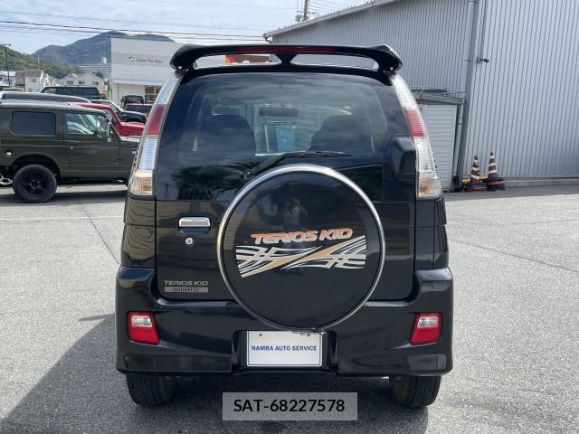 Daihatsu TERIOS KID 2012-04 8874861-7