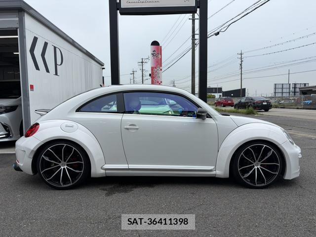 VolksWagen THE BEETLE 2013-05 8872713-16