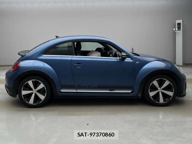 VolksWagen THE BEETLE 2019-03 8875415-8