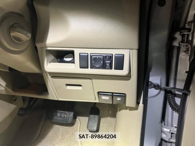 Nissan TIIDA 2009-09 8874986-9