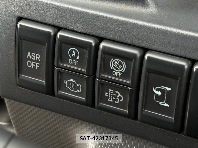 Mazda TITAN 2015-10 8875534-12