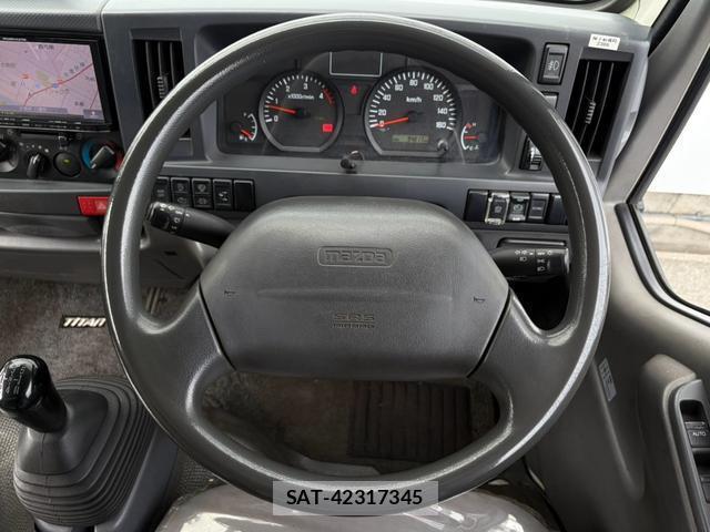 Mazda TITAN 2015-10 8875534-14
