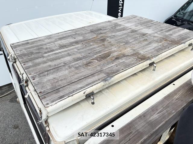 Mazda TITAN 2015-10 8875534-18