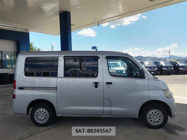 Toyota TOWNACE VAN 2010-12 8874217-3