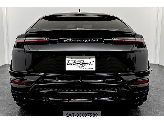 Lamborghini URUS 2023-09 8874701-1