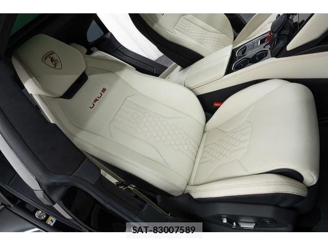 Lamborghini URUS 2023-09 8874701-12