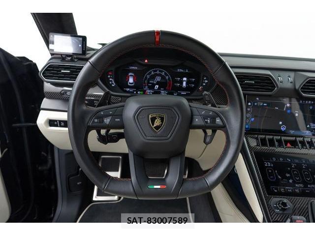 Lamborghini URUS 2023-09 8874701-17