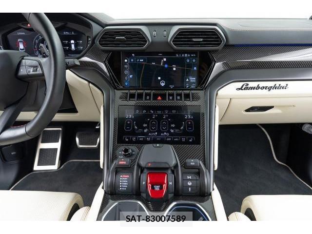 Lamborghini URUS 2023-09 8874701-18