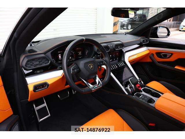 Lamborghini URUS 2022-11 8875720-2
