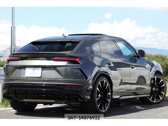 Lamborghini URUS 2022-11 8875720-5