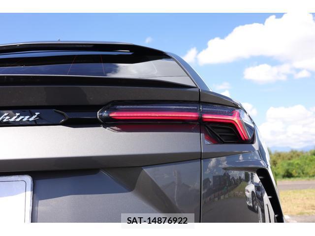 Lamborghini URUS 2022-11 8875720-7