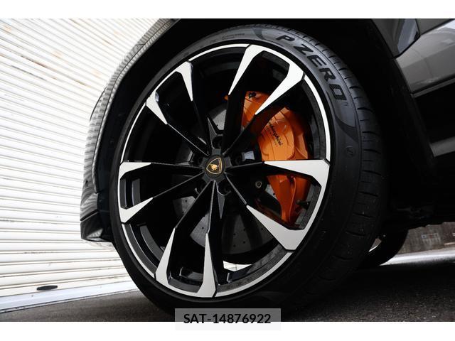 Lamborghini URUS 2022-11 8875720-8