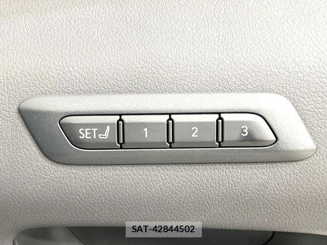 Lexus UX 2021-08 8873121-7