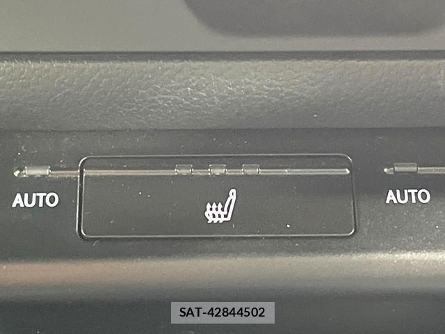 Lexus UX 2021-08 8873121-8