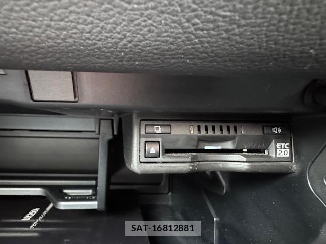 Lexus UX 2019-01 8873848-13