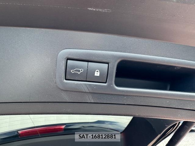 Lexus UX 2019-01 8873848-8