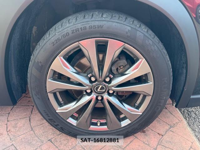 Lexus UX 2019-01 8873848-9