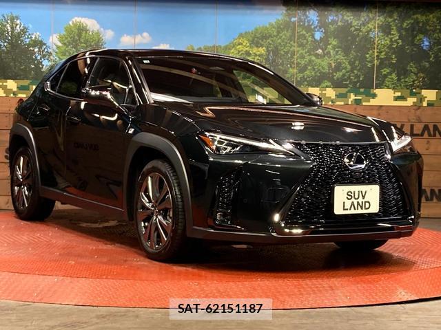 Lexus UX 2025-02 8874713-15