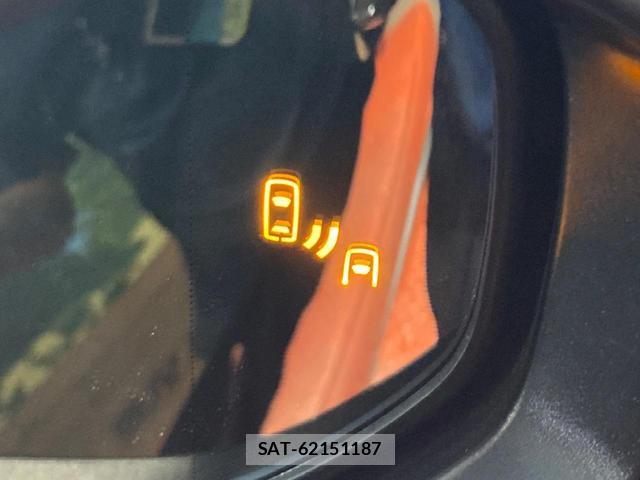 Lexus UX 2025-02 8874713-4