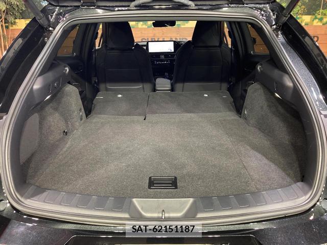 Lexus UX 2025-02 8874713-9