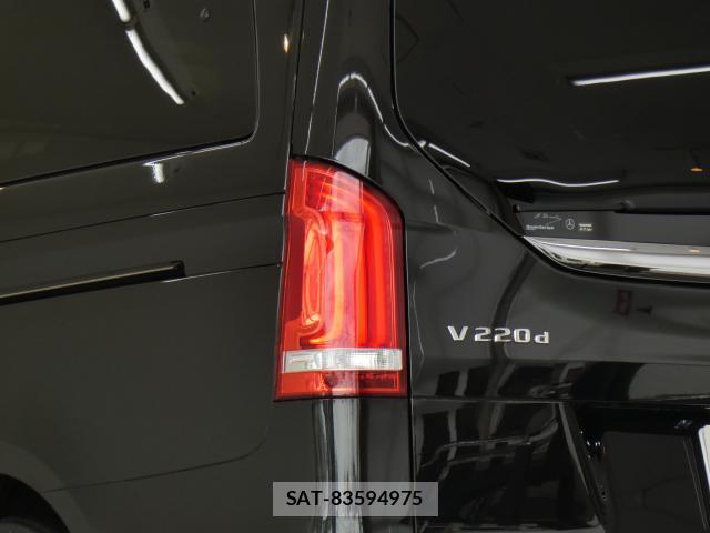 Mercedes Benz V-CLASS 2022-06 8873562-3
