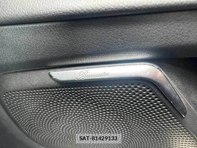 Mercedes Benz V-CLASS 2017-07 8875002-17