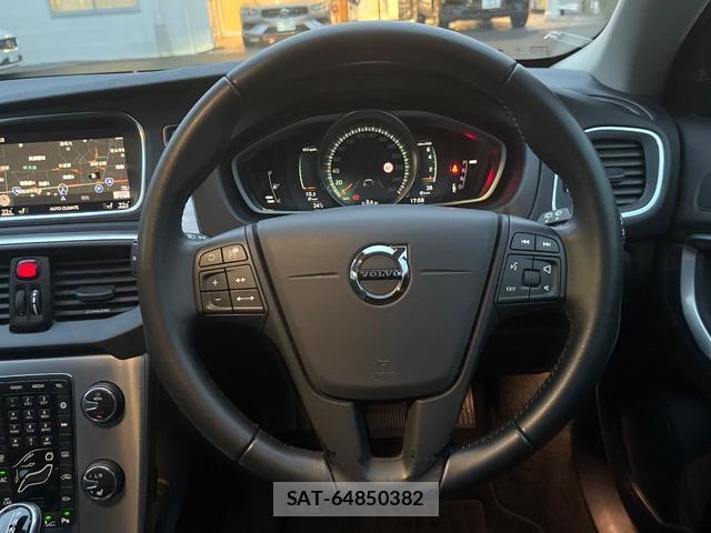 Volvo V40 2019-09 8873902-10