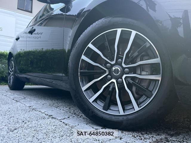 Volvo V40 2019-09 8873902-16