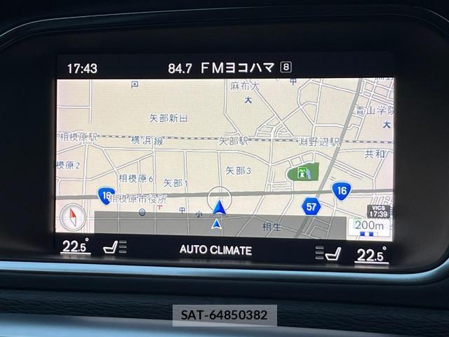 Volvo V40 2019-09 8873902-4