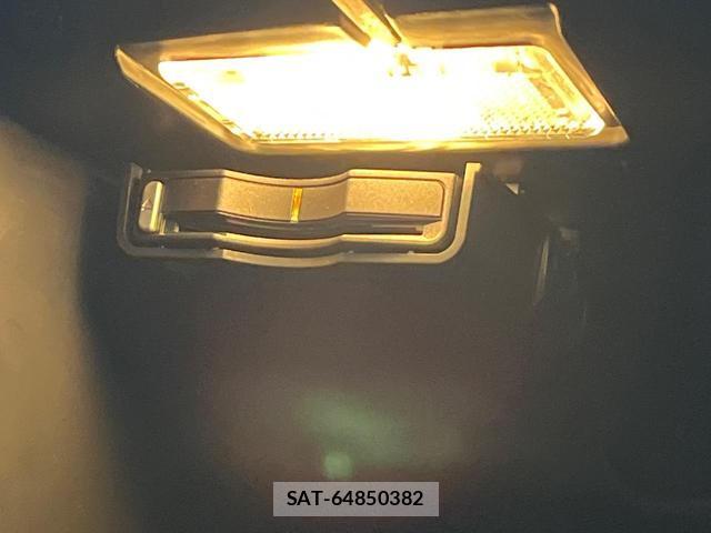 Volvo V40 2019-09 8873902-8