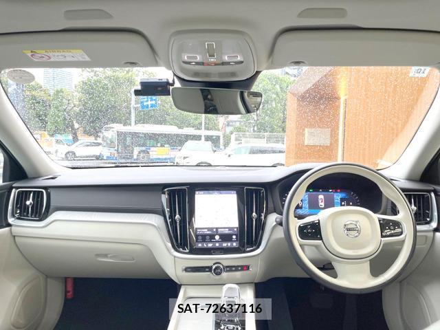 Volvo V60 2022-10 8873237-1