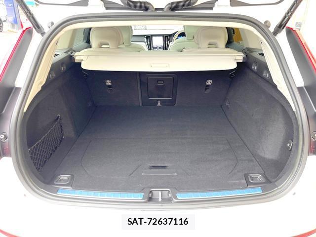 Volvo V60 2022-10 8873237-12