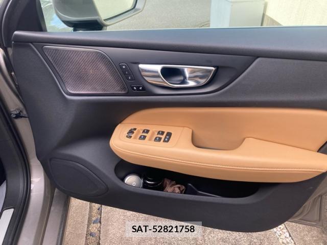 Volvo V60 2019-12 8873644-10