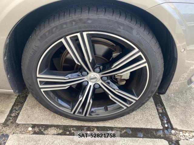 Volvo V60 2019-12 8873644-5