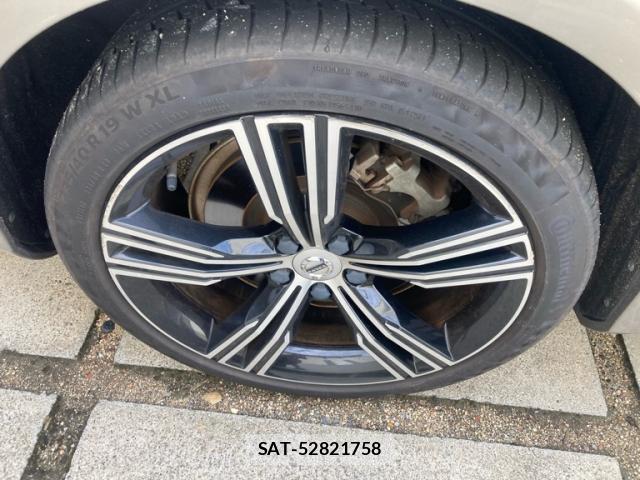 Volvo V60 2019-12 8873644-6