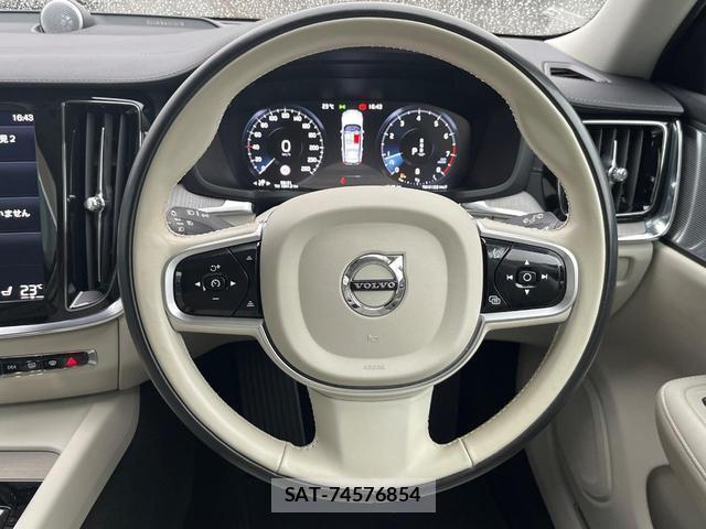 Volvo V60 2022-03 8873903-11