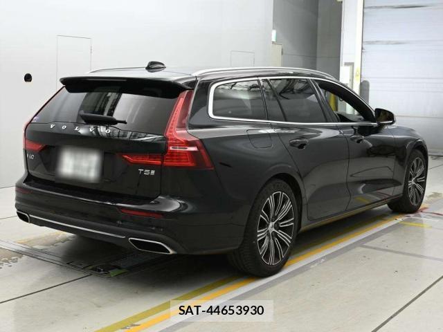 Volvo V60 2019-06 8875462-1