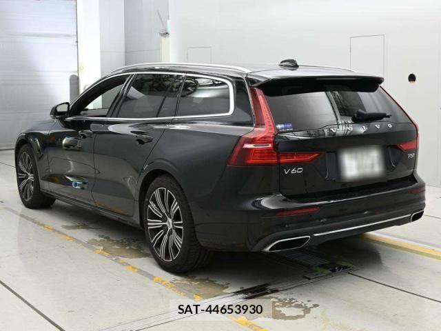 Volvo V60 2019-06 8875462-11