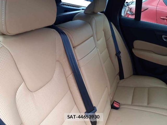 Volvo V60 2019-06 8875462-5