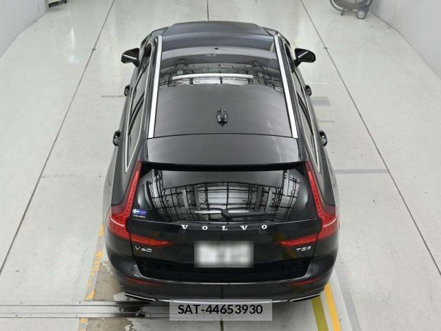 Volvo V60 2019-06 8875462-8