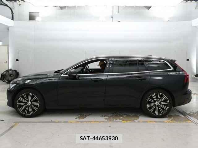 Volvo V60 2019-06 8875462-9