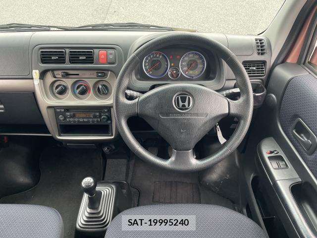 Honda VAMOS HOBIO 2012-08 8874538-2