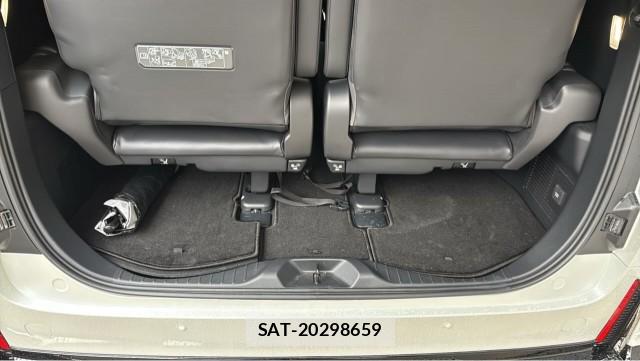 Toyota VELLFIRE 2025-05 8874429-17
